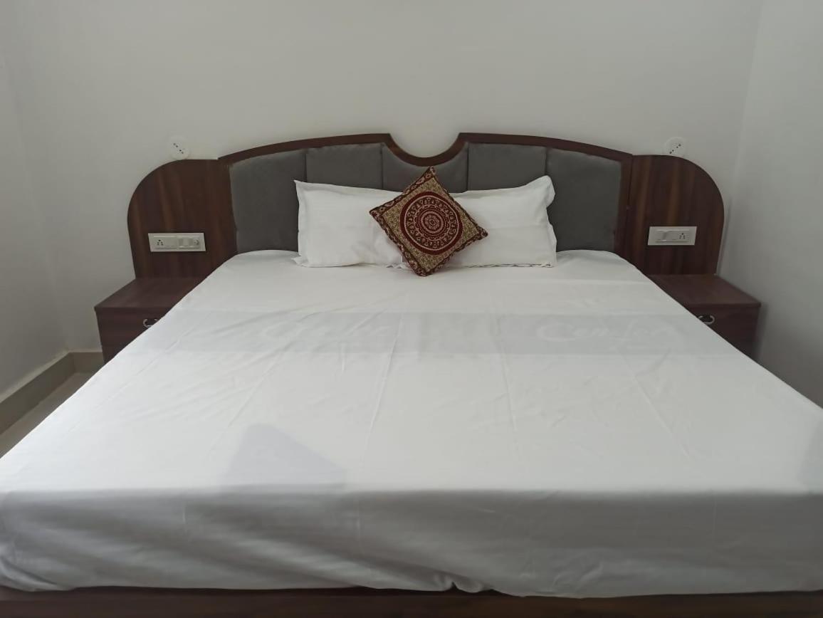 Abhiram Homestay Khajuraho Exterior photo